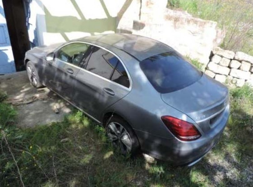 L’auto non era rubata ma abbandonata in un cortile: imprenditore denunciato
